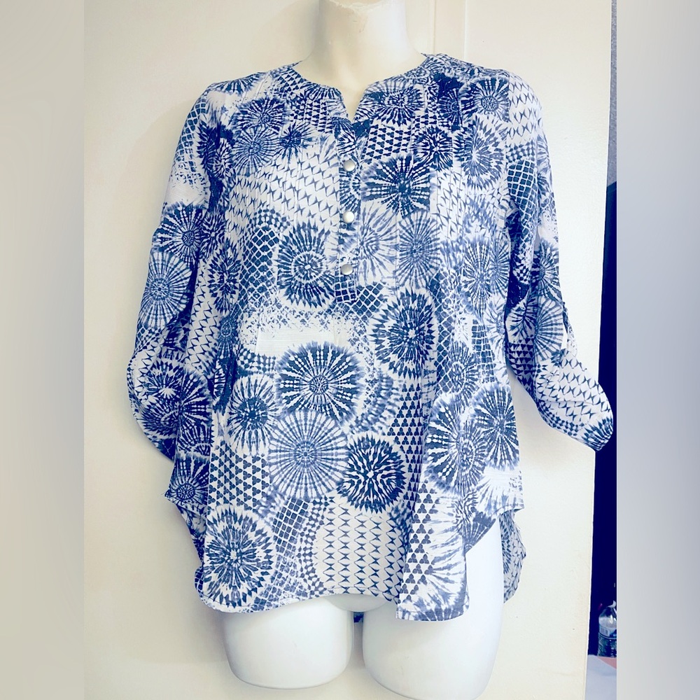 🚨New NY Collection Women's Petite Printed Pintuck Top - Picture 2 of 5